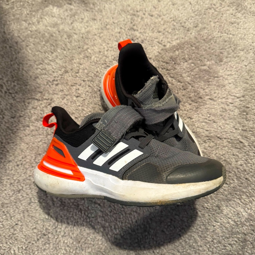 Toddler shoes